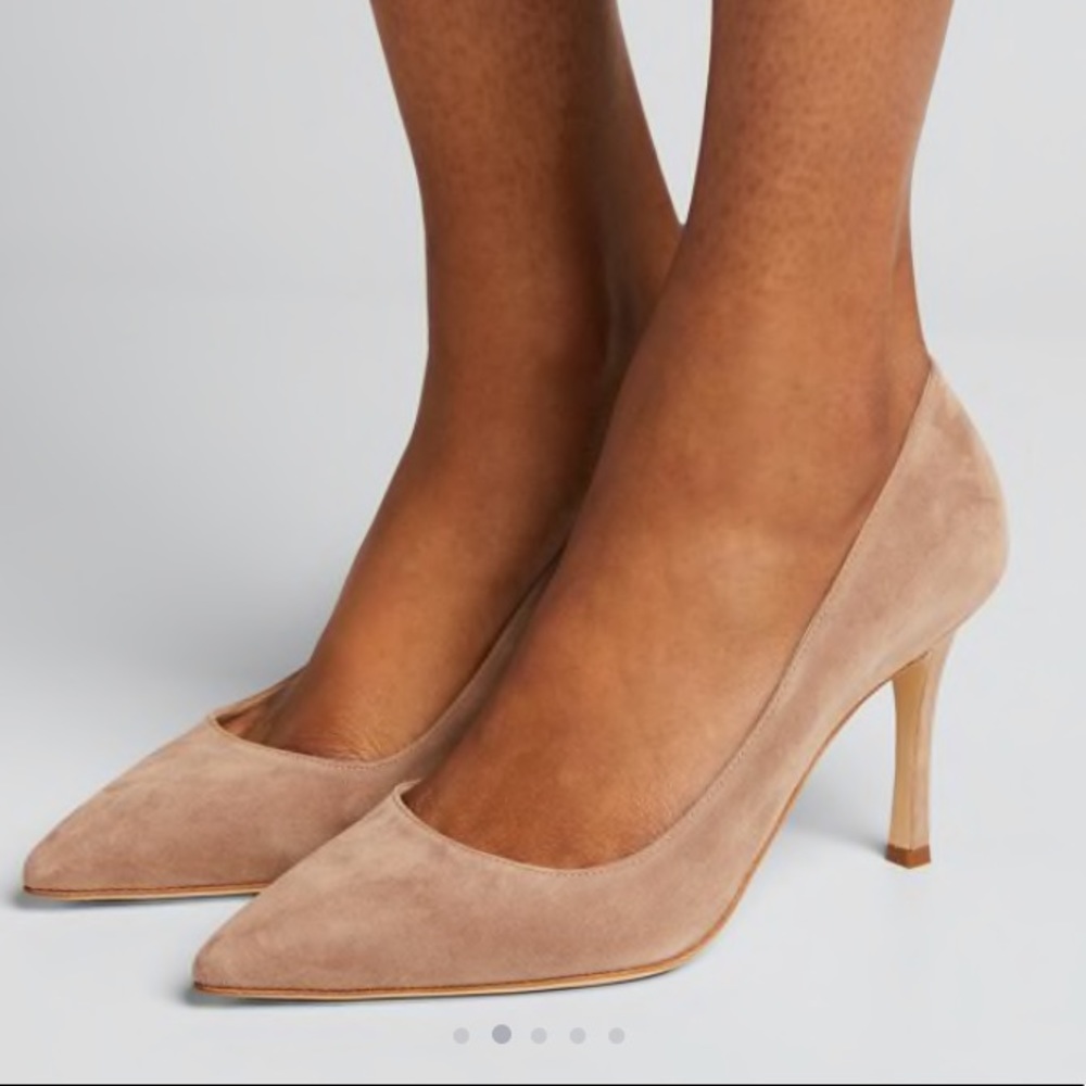 Barely worn - Manolo bb suede 70mm pumps